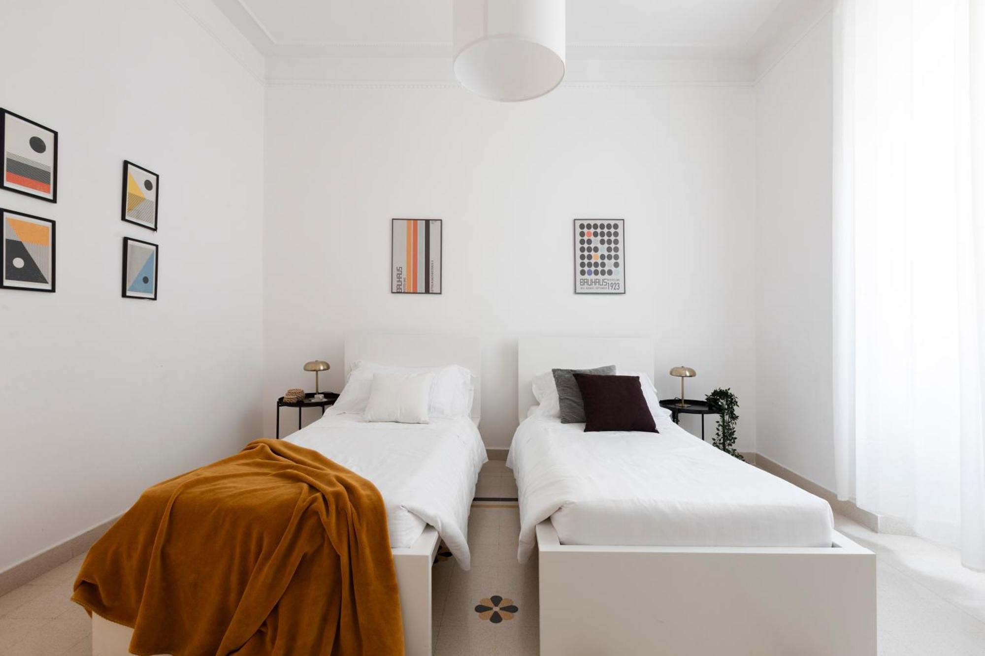 Appartamento The Rent - Sunny Three-bedroom Near Ottaviano Metro Stop